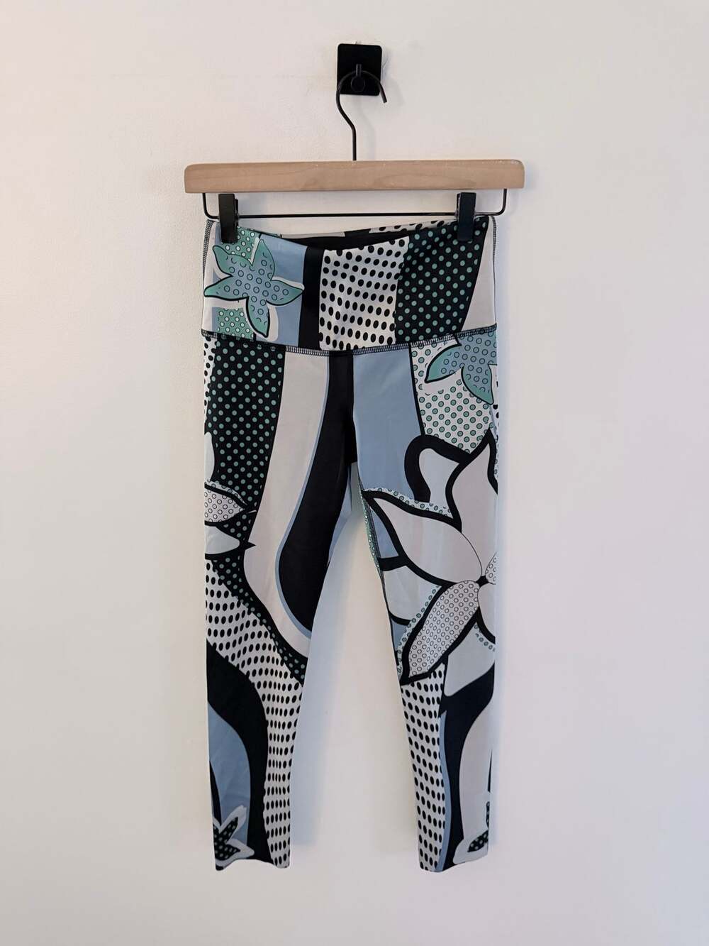 Noli Multicolor Comic-Pop Floral Patchwork Yoga Leggings-Size S